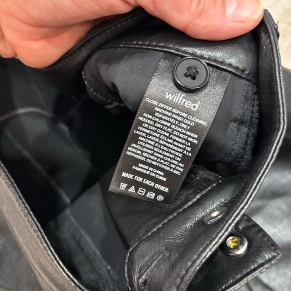 Wilfred Rebel Pants Straight Slim Mid Rise Black Leather Pants sz 0 - Picture 9 of 13